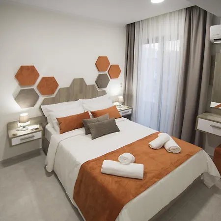 Apartament Bee House *